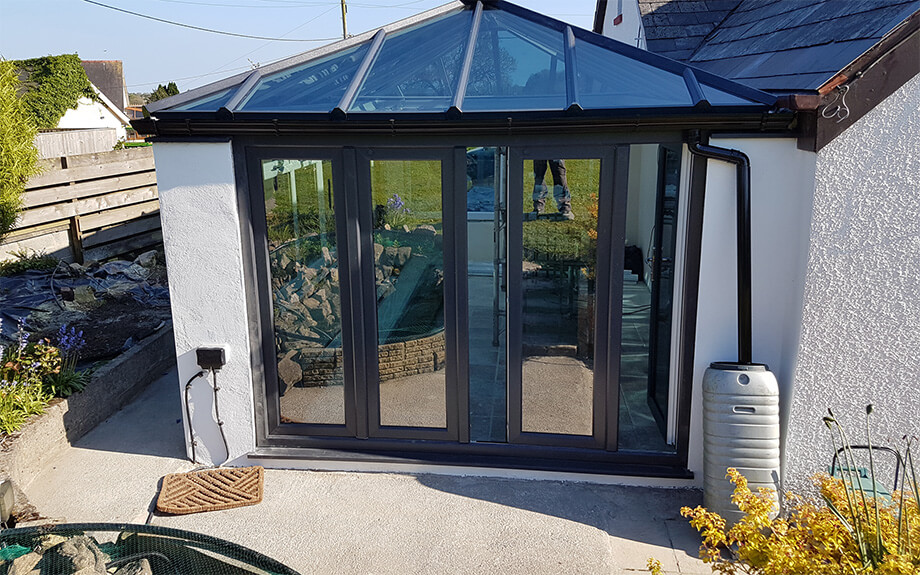 EASi-FOLD Doors